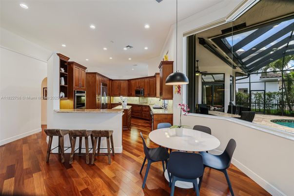 Dining room, Interior, Kitchen, Recessed Lighting, Wood Texture Flooring