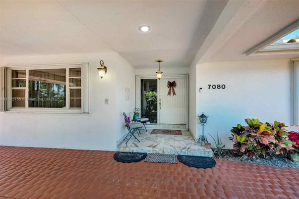 Exterior, Recessed Lighting