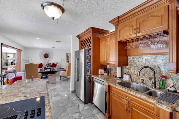 Dining room, Interior, Kitchen, Marble, Recessed Lighting, Stainless Steel Appliances