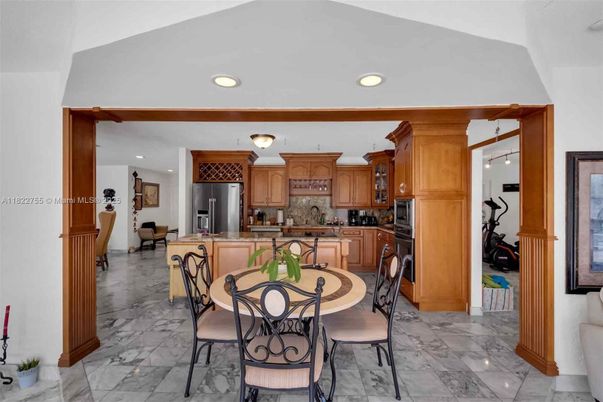 Dining room, Interior, Kitchen, Marble, Recessed Lighting, Stainless Steel Appliances