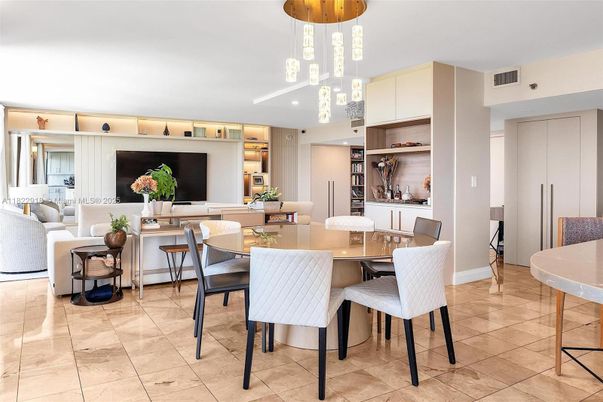 Dining room, Interior, Living room, Pendant Lights, Recessed Lighting