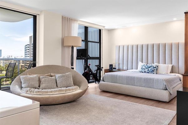 Bedroom, Fitness Equipment, Interior, Recessed Lighting, Wood Texture Flooring