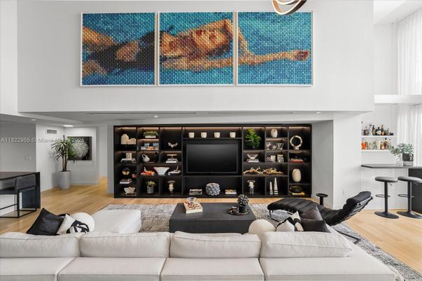 Interior, Living room, Recessed Lighting, Wood Texture Flooring