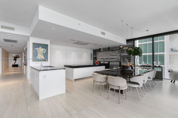 Dining room, Interior, Kitchen, Pendant Lights, Recessed Lighting