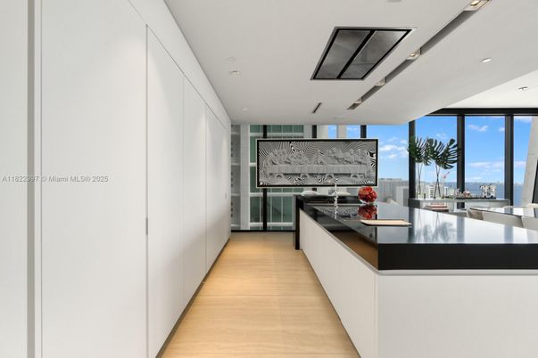 Interior, Kitchen, Recessed Lighting, Water