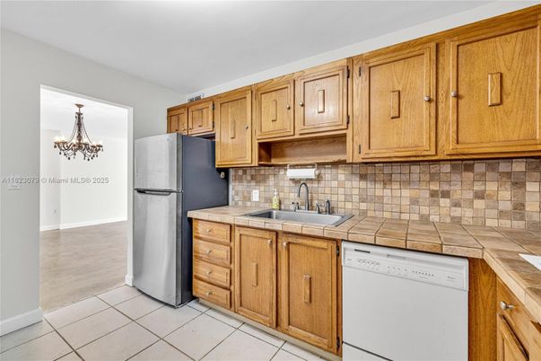 Chandelier, Interior, Kitchen, Tile Countertops