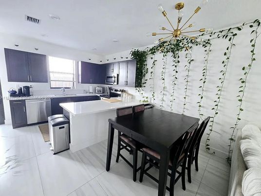 Dining room, Interior, Kitchen, Pendant Lights, Recessed Lighting, Stainless Steel Appliances
