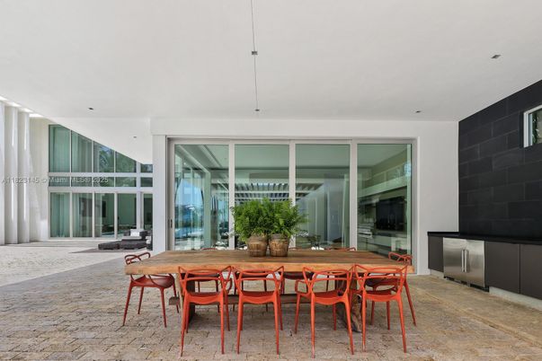 Dining room, Interior, Recessed Lighting