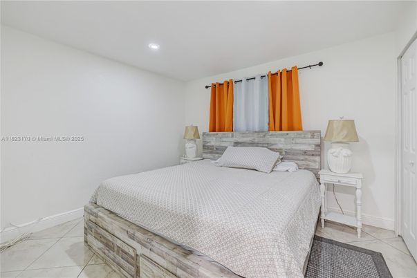 Bedroom, Interior, Marble, Recessed Lighting