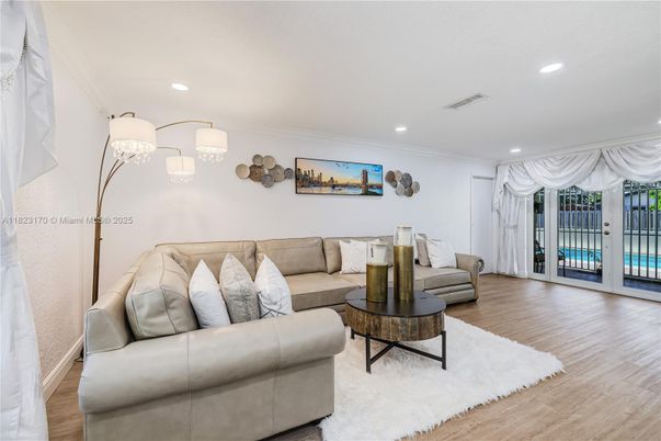 Interior, Living room, Recessed Lighting, Wood Texture Flooring