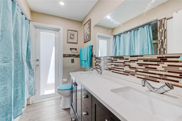 Bathroom, Interior, Recessed Lighting, Wood Texture Flooring