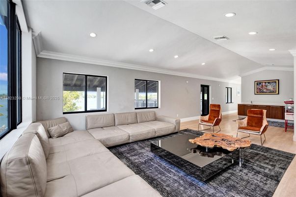 Interior, Living room, Recessed Lighting, Water, Wood Texture Flooring