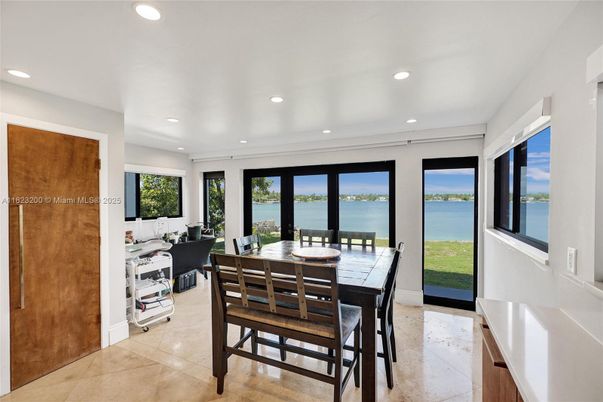 Dining room, Interior, Recessed Lighting, Water
