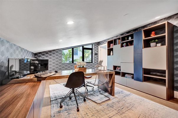 Home Office, Interior, Recessed Lighting, Wood Texture Flooring