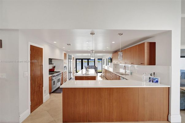 Interior, Kitchen, Pendant Lights, Recessed Lighting