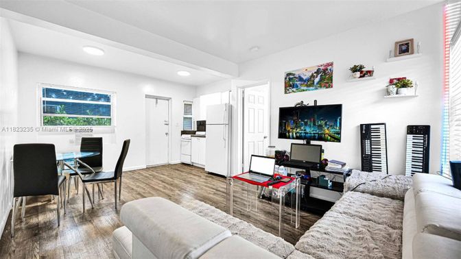 Dining room, Interior, Kitchen, Living room, Recessed Lighting, Wood Texture Flooring