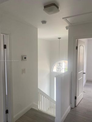 Interior, Pendant Lights, Wood Texture Flooring