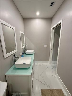 Bathroom, Interior, Marble, Recessed Lighting
