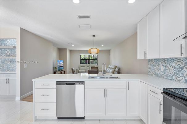 Dining room, Interior, Kitchen, Marble, Pendant Lights, Recessed Lighting, Stainless Steel Appliances
