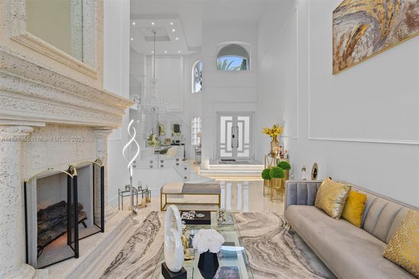 Chandelier, Fireplace, Interior, Living room, Pendant Lights, Recessed Lighting