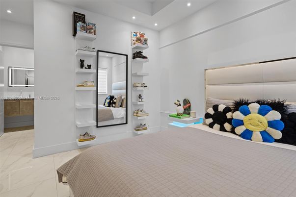Bedroom, Interior, Marble, Recessed Lighting