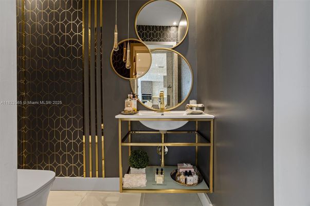 Bathroom, Interior