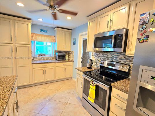 Interior, Kitchen, Recessed Lighting