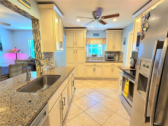 Interior, Kitchen, Recessed Lighting