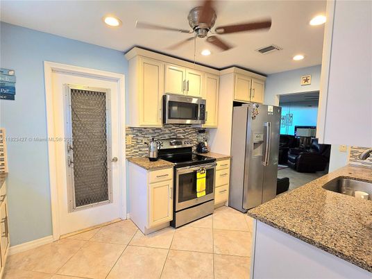 Interior, Kitchen, Recessed Lighting