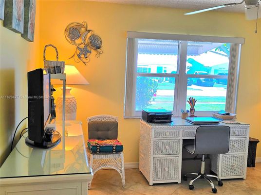 Home Office, Interior, Water