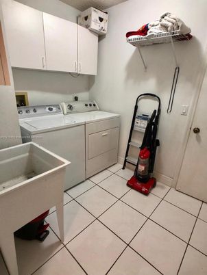 Interior, Washer