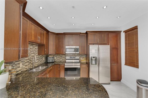 Interior, Kitchen, Marble, Recessed Lighting, Stainless Steel Appliances