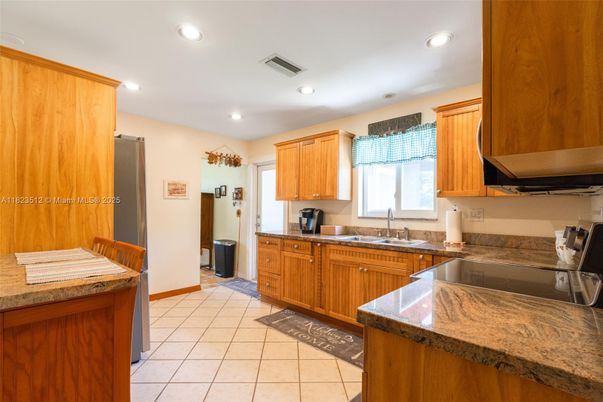 Interior, Kitchen, Recessed Lighting