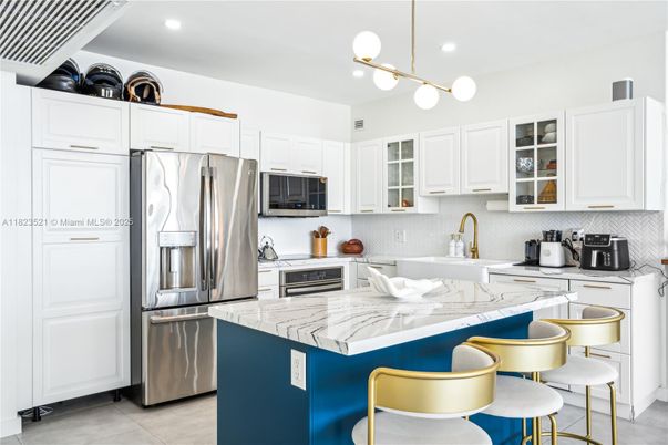 Interior, Kitchen, Pendant Lights, Recessed Lighting, Stainless Steel Appliances