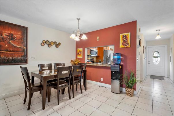 Dining room, Interior, Kitchen, Pendant Lights