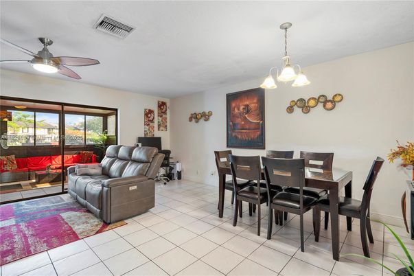 Dining room, Interior, Living room, Pendant Lights