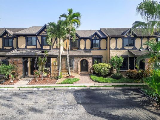 Exterior, Facade, Tudor Revival