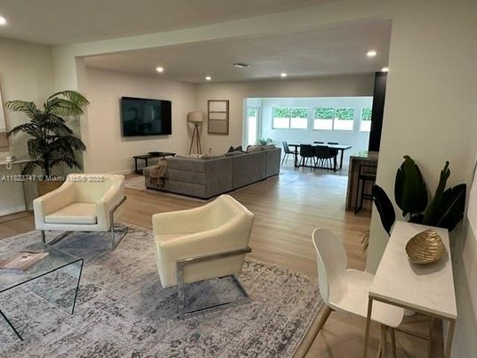 Dining room, Interior, Living room, Recessed Lighting, Wood Texture Flooring