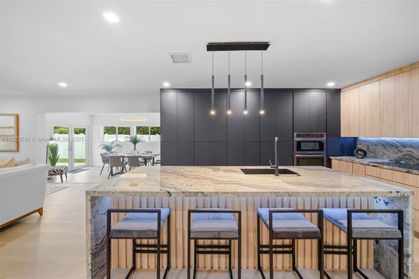 Dining room, Interior, Kitchen, Pendant Lights, Recessed Lighting