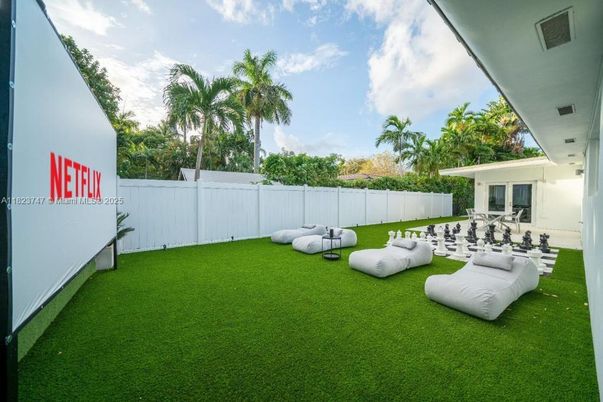 Backyard, Exterior