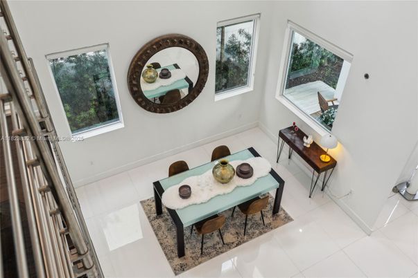 Dining room, Interior