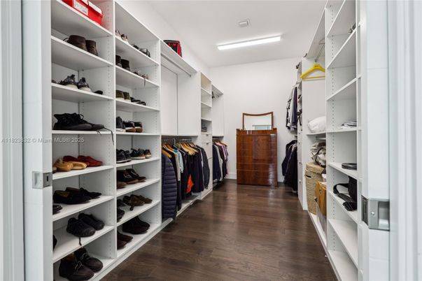 Interior, Recessed Lighting, Walk-in Closets, Wood Texture Flooring