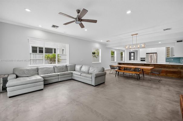 Dining room, Interior, Living room, Pendant Lights, Recessed Lighting