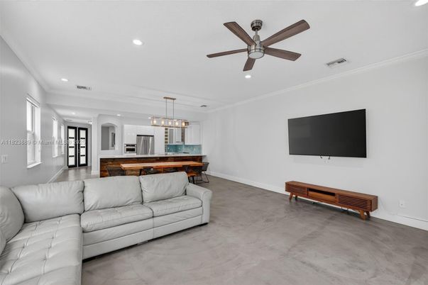 Dining room, Interior, Kitchen, Living room, Pendant Lights, Recessed Lighting, Stainless Steel Appliances
