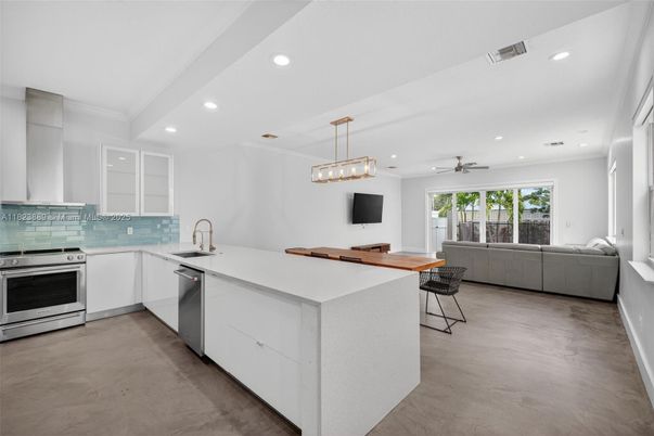 Interior, Kitchen, Pendant Lights, Recessed Lighting, Stainless Steel Appliances