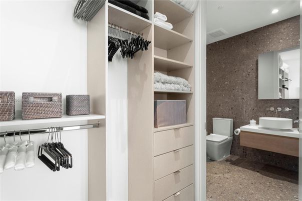 Bathroom, Interior, Recessed Lighting, Walk-in Closets