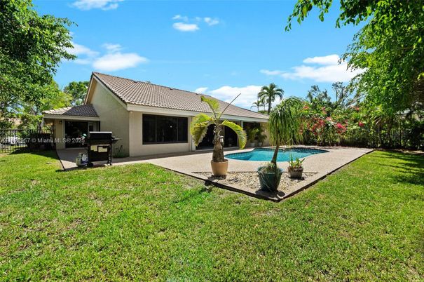 Backyard, Exterior, Pool
