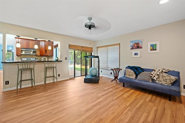 Fitness Equipment, Interior, Kitchen, Pendant Lights, Recessed Lighting, Wood Texture Flooring