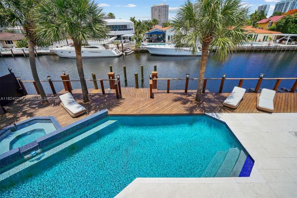 Exterior, Pool, Water