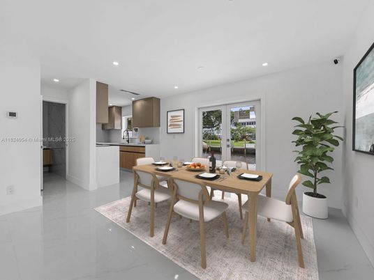 Dining room, Interior, Kitchen, Recessed Lighting